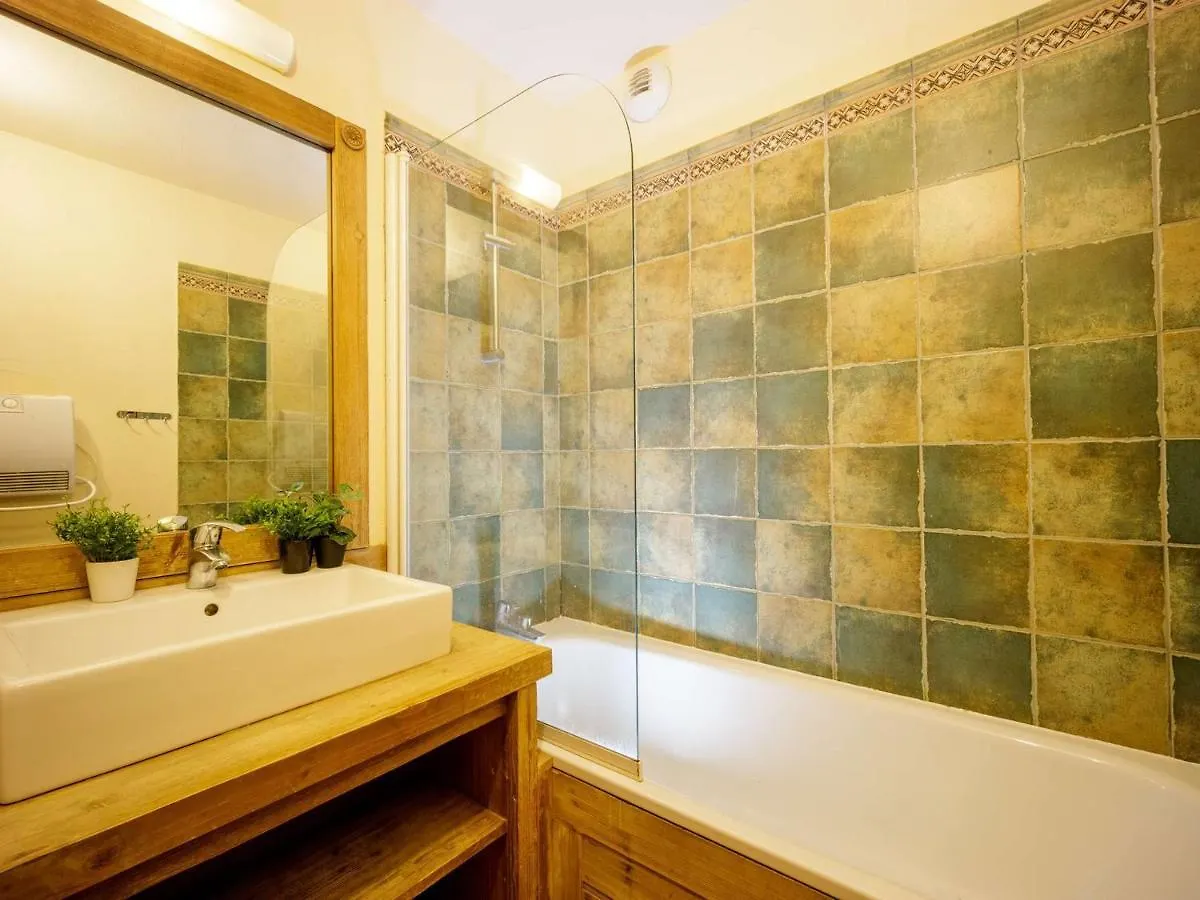 Appartement 6 Pers. Au Centre-Ville Avec Piscine, Sauna, Parking, Et Balcon - Fr-1-296-416 Saint-Lary-Soulan 0*,